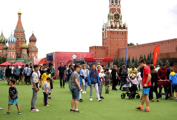 Dünya Şampiyonası Futbol 2018 Üzerinde Fan Kızıl Meydan Üzerinde Bölge — Stok fotoğraf