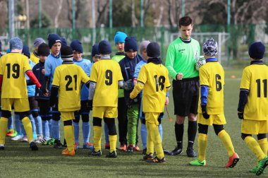Turnuva öncesi futbol takımı çocukları