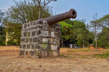Eski Hindistan 'daki savaşta kullanılan eski ve çok eski bir top.