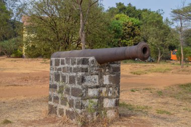 Eski Hindistan 'daki savaşta kullanılan eski ve çok eski bir top.