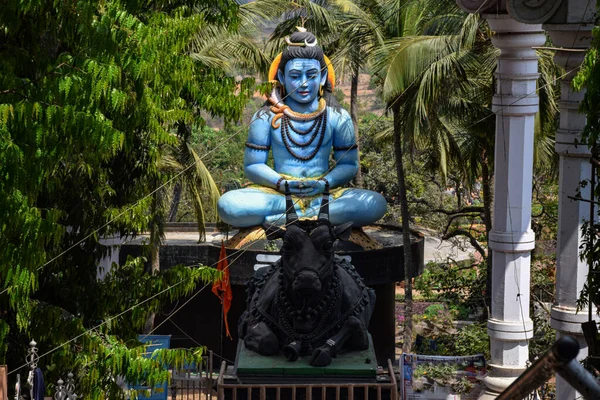 Велика Статуя Hindu Lord Shiva Kanheri Math Kolhapur India — стокове фото