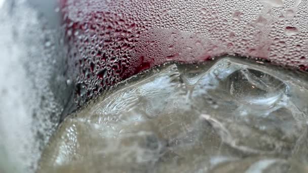 Abstracte Schoonheid Drankje Details Extreme Close Iced Pruim Sap Frisdrank — Stockvideo