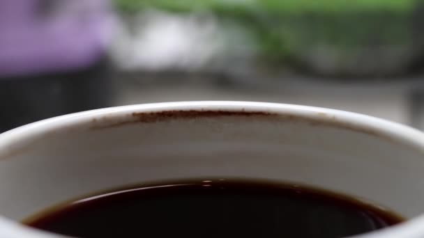 Une Tasse Café Noir Refroidi Fil Temps Avec Une Tache — Video