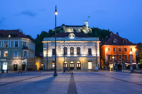 Liubliana Eslovênia Maio 2018 Vista Noturna Sobre Praça Congresso Castelo — Fotografia de Stock
