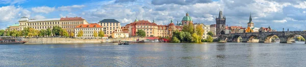 Praga República Checa Octubre 2017 Hermosa Vista Panorámica Del Río —  Fotos de Stock