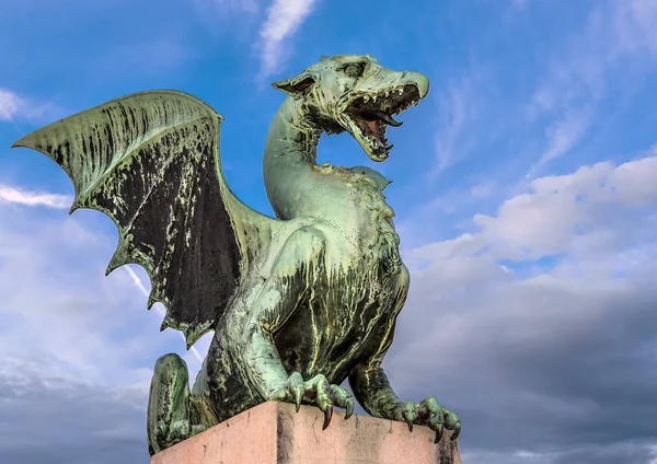 Ljubljana Slovenien Maj 2018 Skulptur Draken Dragon Bridge Och Vacker — Stockfoto