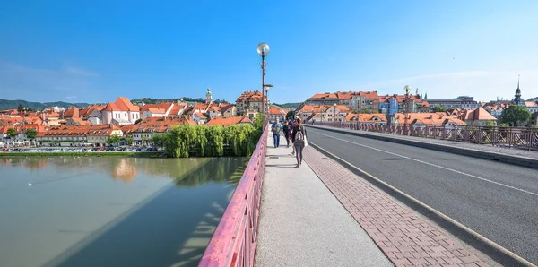 Maribor Eslovenia Mayo 2018 Vista Sobre Puente Los Peatones Centro —  Fotos de Stock