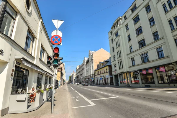 Riga Letonya Ağustos 2017 Eski Renkli Binalar Sokak Kafeleri Riga — Stok fotoğraf