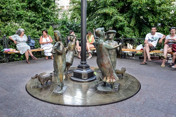 Monument à l'époque d'Odessa, Odessa Ukraine, Europe. Monument "Odessa Time" est le premier monument interactif dans la ville balnéaire a été ouvert en 2015 . — Photo