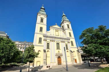 Budapeşte, Macaristan'ın merkezinde ki Varsayım Ana Parish Kilisesi'ne Bakış