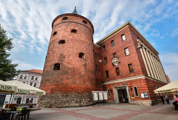 Vue sur le musée de la guerre de Lettonie à Riga, Lettonie — Photo