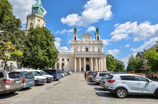 La Catedral de San Juan Bautista también llamada Catedral de Lublin se encuentra en el centro de la ciudad de Lublin en Polonia . —  Fotos de Stock