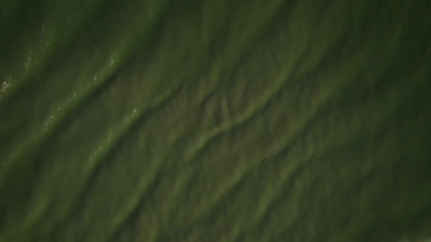 Вид Воздуха Море Океан Красивыми Волнами Пейзажи Вид Бесконечную Аквамариновую — стоковое видео