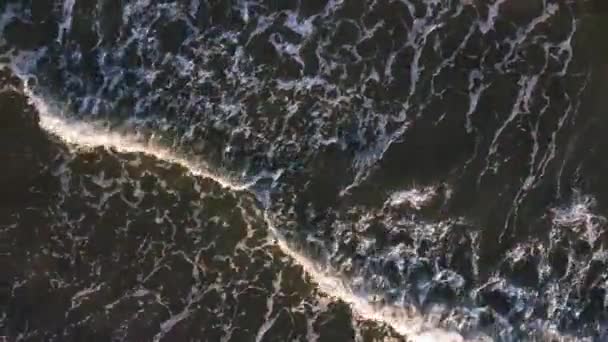 Vista Aérea Sobre Mar Tormentoso Océano Con Hermoso Patrón Olas — Vídeo de stock