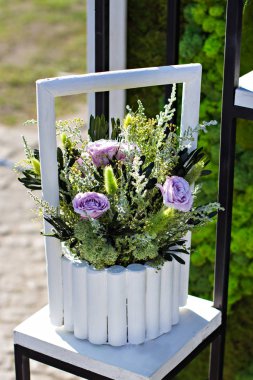 Özgün buket. Bir buket çiçek piyasada.