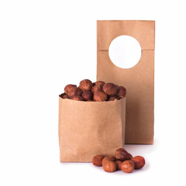 Fındık paket. Fındık ve kuru meyve zanaat paket içinde. Fotoğraf kataloğu için. Logo, sizin metin için yer.