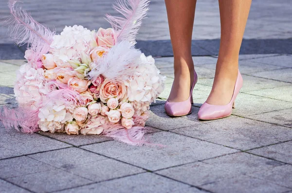 Hermoso Ramo Con Flores Delicadas Rosas Hortensias Ramo Rosa Blanco — Foto de Stock