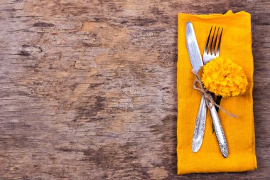 Çatal, bıçak, peçete, çatal bıçak takımı.