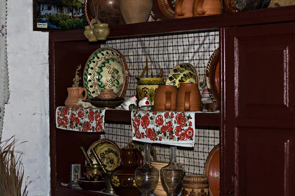 Coleção de vasos de barro no Museu — Fotografia de Stock