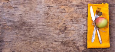 Çatal, bıçak, peçete, çatal bıçak takımı.