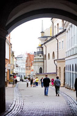 Bir Avrupa şehrinde güzel eski binalar. yapı elemanları.