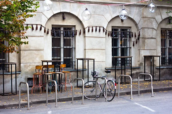 Acogedor Café Callejero Con Flores Foto Turística Acogedora Calle Con — Foto de Stock