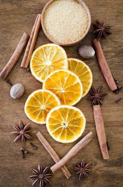 Noel gingerbread veya mulled şarap için baharat.