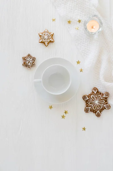 Christmas Background Empty White Cup Gingerbread Candles Knitted Scarf White — Stock Photo, Image