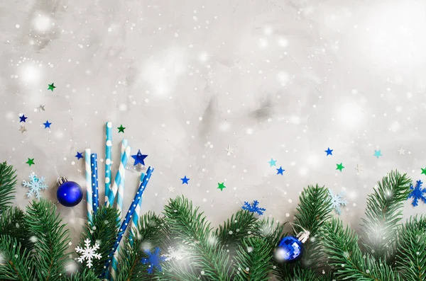 Fundo de Natal com palhas com vários padrões na cor azul para a festa de Natal ou Ano Novo . — Fotografia de Stock