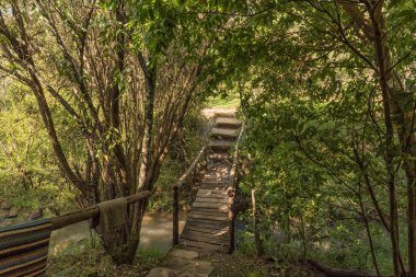 Sani Backpackers Lodge Kwazulu-Natal eyaletinde Himeville yakınındaki bir yaya köprüsü