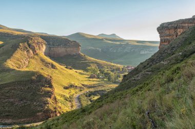 Hotel Golden Gate Highlands Milli Parkı'nda ücretsiz devlet Province, Güney Afrika için Golden Gate Highlands National Park, Güney Afrika - 12 Mart 2018: havadan görünümü