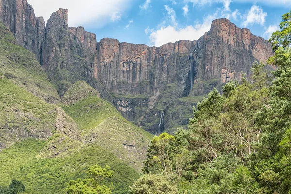 Tugela Drakensberg 948 Yeryüzünde Yüksek Şelalesi Düşüyor Tugela Tünelin Ucunda — Stok fotoğraf