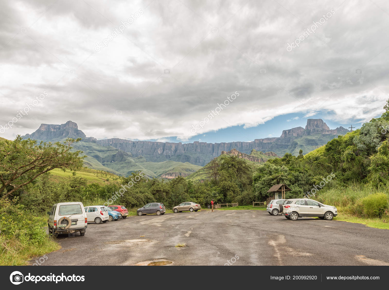 Gorge road parking area