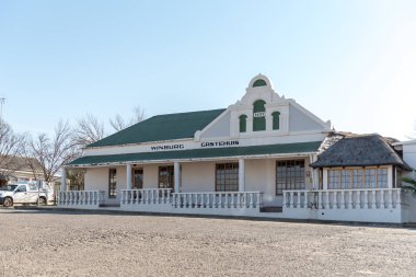 Winburg, Güney Afrika, 30 Temmuz 2018: bir Konuk evi, tarihi eski bina, Winburg içinde küçük bir kasaba ücretsiz devlet Province, Güney Afrika için bir. Sığır görülebilir