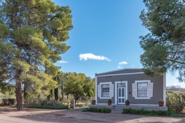 Loxton, Güney Afrika, 7 Ağustos 2018: bir sokak sahne, Loxton içinde Northern Cape Province tarihi bir ev ile