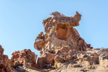 Güney Afrika 'nın Batı Cape Eyaleti' ndeki Cederberg Dağları 'ndaki Stadsaal Mağaraları ve Kaya Sanatı sahasında kaya oluşumları