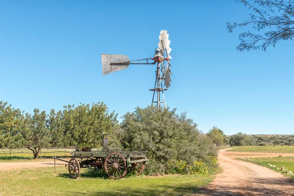 Landscape Windmill Wagon Papkuilsfontein Northern Cape Province South Africa — Stock Photo, Image