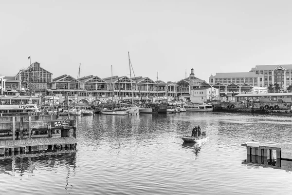 Cape Town Południowa Afryka Sierpień 2018 Monochromatyczne Widok Portu Wiktorii — Zdjęcie stockowe