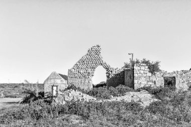 Nieuwoudtsville, Güney Afrika, 28 Ağustos 2018: Matjiesfontein çiftliğinde içinde Northern Cape Eyaleti Güney Afrika tarihi bir harabe. Tek renkli