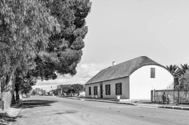 Fraserburg eski pasonage müzede ile sokak sahne. Monochr