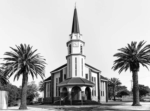 Igreja Reformada Holandesa Rietfontein em Winburg. Monocromático — Fotografia de Stock