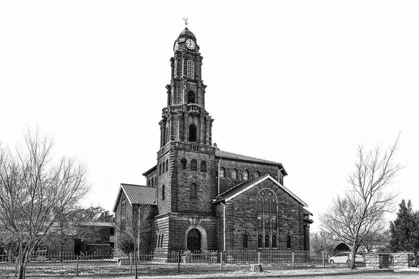 Dutch Reformed Mother Church Kroonstad North (em inglês). Monocromático — Fotografia de Stock