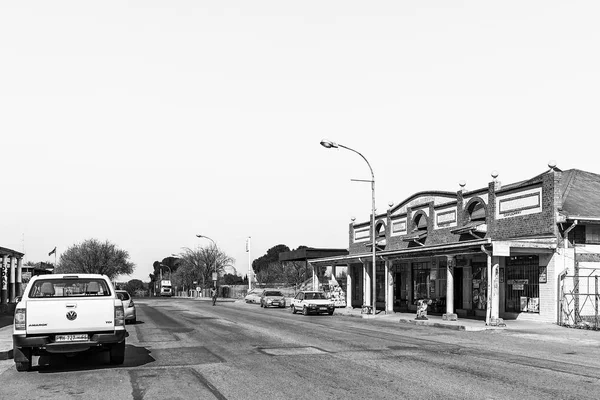 Cena de rua em Koppies, na província de Free State. Monocromático — Fotografia de Stock