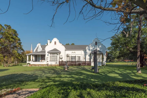 Casa de huéspedes en una casa histórica en Senekal — Foto de Stock