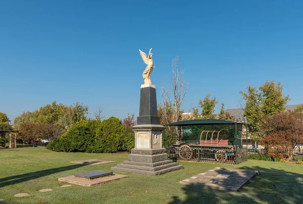 Monument voor commandant Senekal naar wie de stad Senekal werd vernoemd — Stockfoto