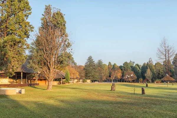 Utsikt över Emanzini Country Resort vid vrede — Stockfoto