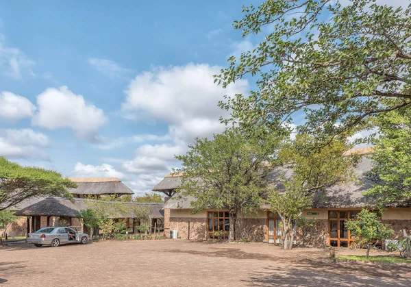 Edificio de recepción en el campamento de descanso Mopani — Foto de Stock