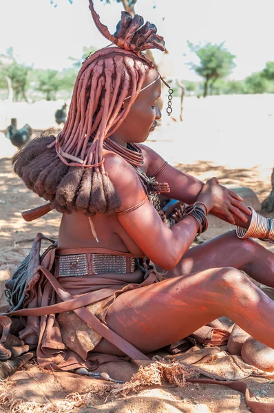 Epupa Namibia Maggio 2011 Una Donna Himba Sposata Con Ciocche — Foto Stock