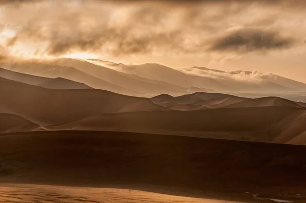 Zicht Vanaf Sikkelvormige Zandduin Naast Sossusvlei Naar Het Oosten Enkele — Stockfoto