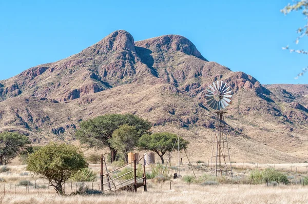 Landschap Met Windmolen Watertanks Bij Toekoms Namib Rand — Stockfoto